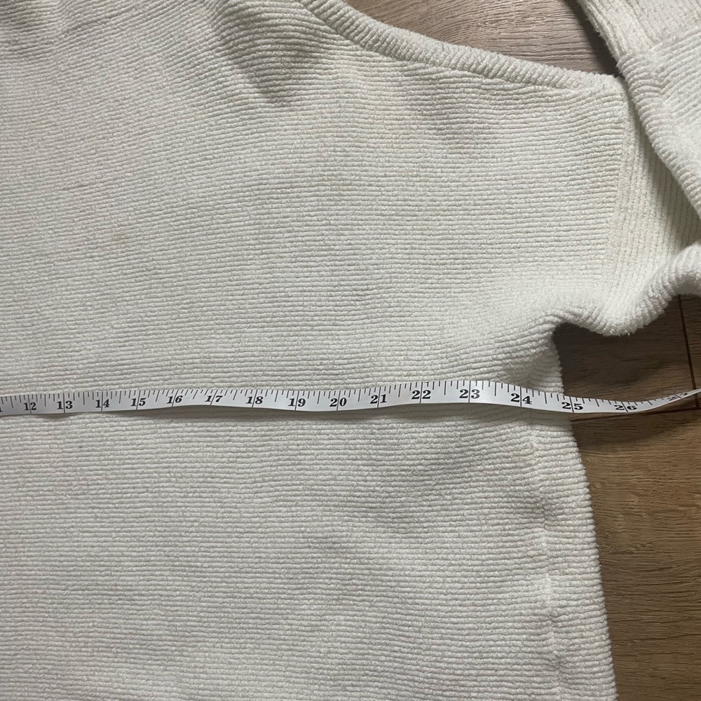 Free People Oversized Cream Cowl Neck Sweater size Small - Picture 10 of 11